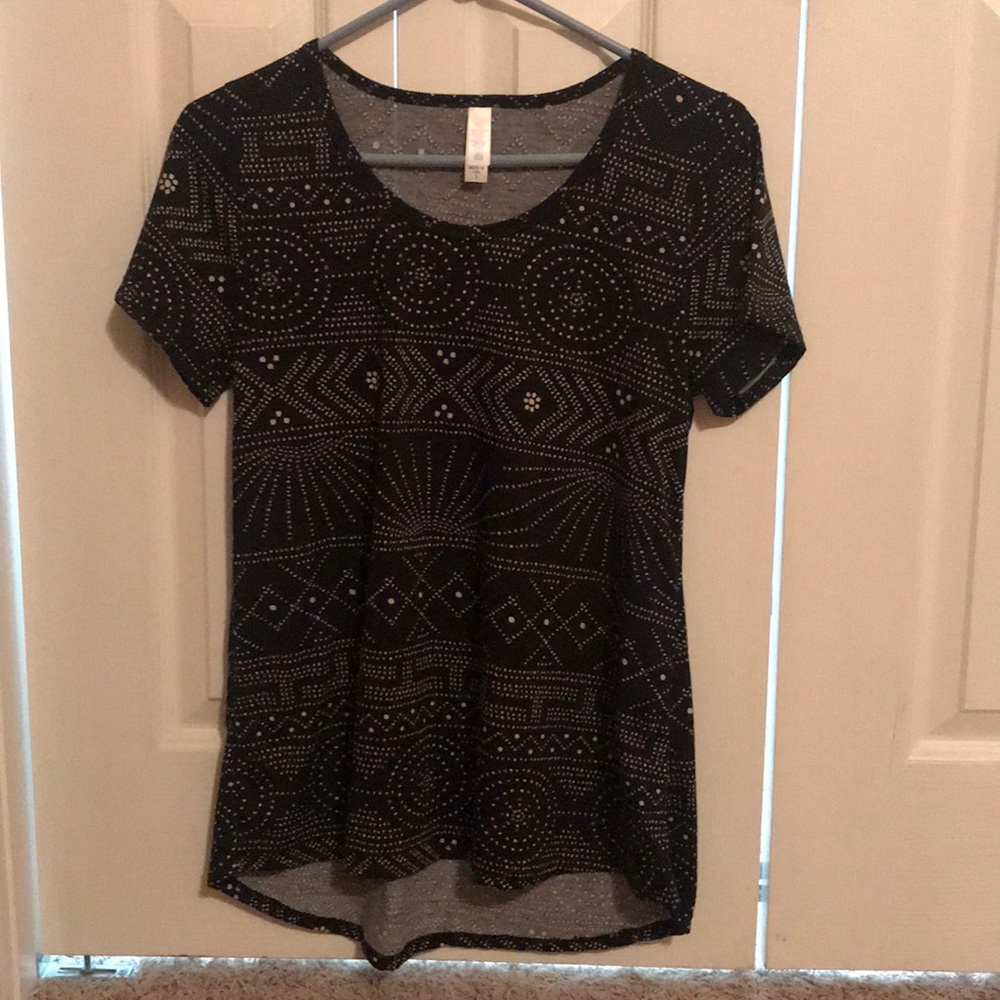 Lularoe Classic T - Picture 1 of 2